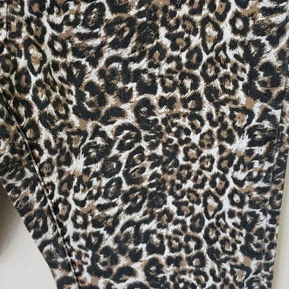 🌻 Authentic Icon Leopard Jeans - Picture 6 of 11